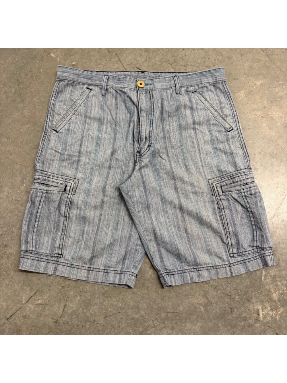 Levis 2000s Silvertab Blue Striped Cargo Denim Shorts W36
